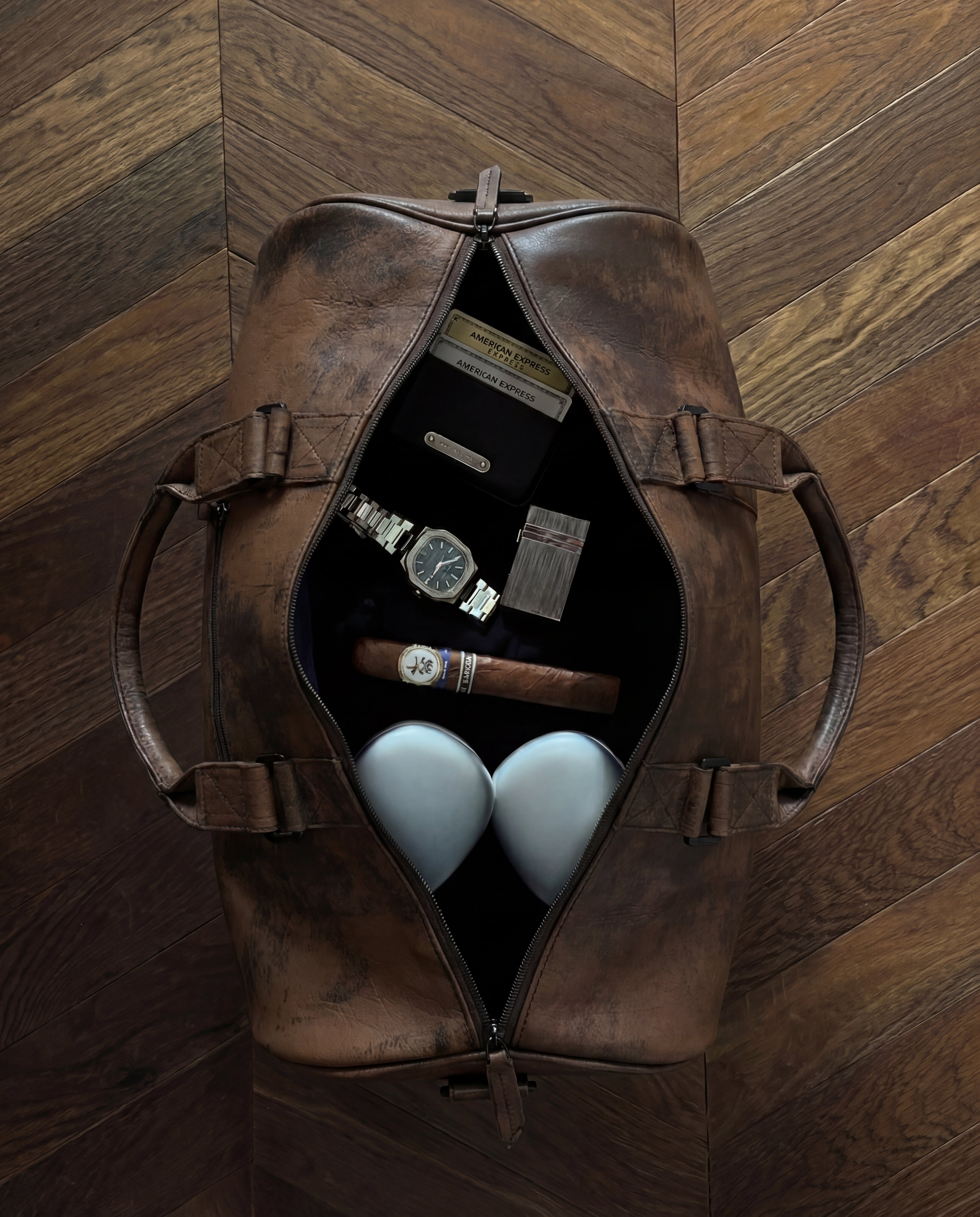 The Signature Duffle – Chestnut Brown